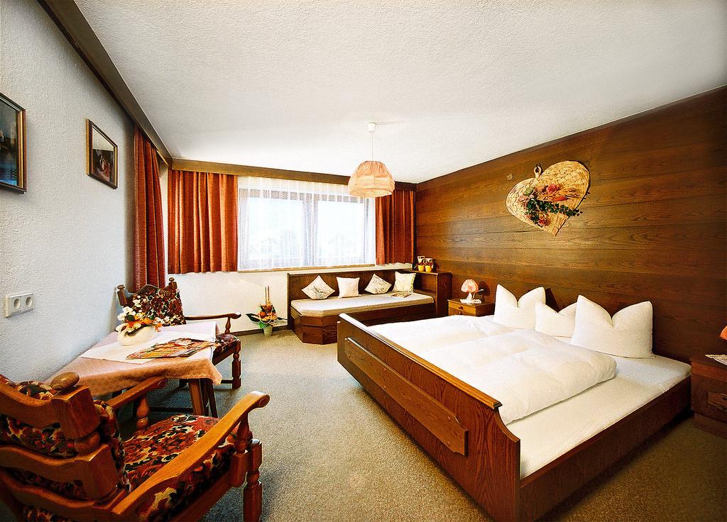 Gaestehaus Mrak Langenfeld Room photo