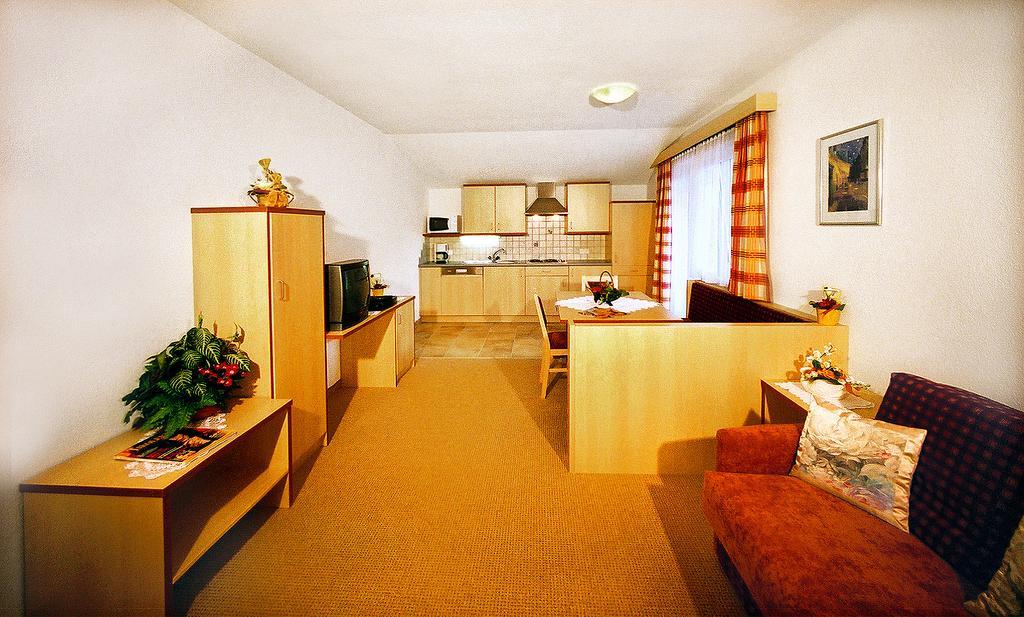 Gaestehaus Mrak Langenfeld Room photo